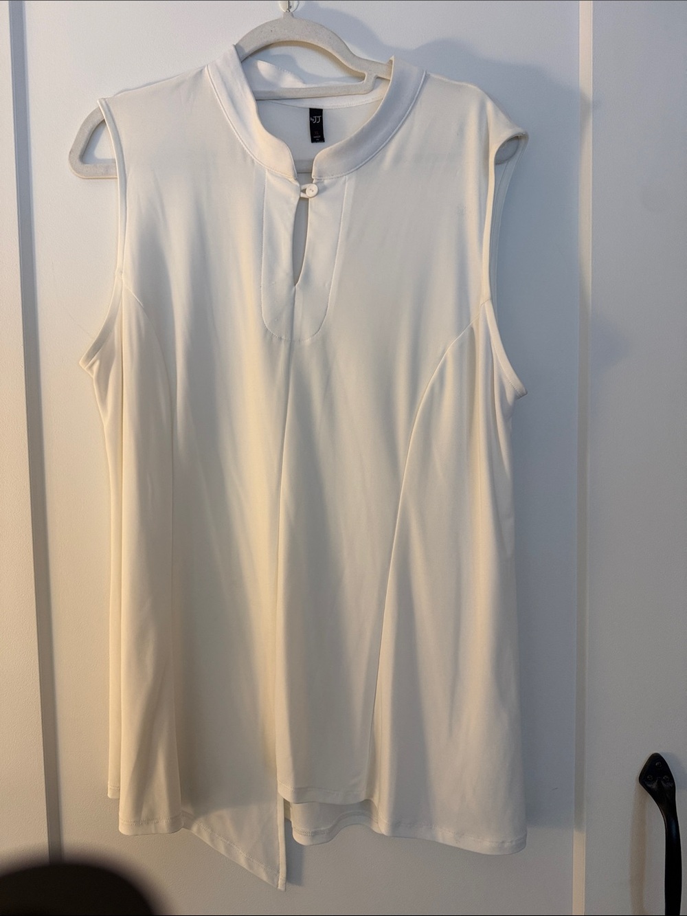 Sleeveless White Keyhole Top - by JJ